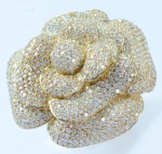 Anel Flor em ouro amarelo 18k cravejado c/ 979 pedras de diamantes branco 0,07 mm peso 28g aro 23