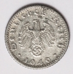 Numismática Alemanha - Período Nazista - 50 Reichspfennig - Rara pelo belo estado em se tratando de alumínio - Oportunidade.
Item não promove ou glorifica violência ou intolerância racial. Está à venda apenas para fins de preservação da memória histórica. Organização do leilão não faz apologia a quaisquer movimentos políticos ou ideológicos, e repudia qualquer ideologia de cunho racista.
1940 F