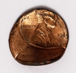 Numismática USA - Raríssima peça com grande defeito.
Grande procura com alta cotação.
1 Cent 198..