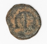Numismática Império Bizantino - 4 Nummi ou Pentanummium - Séculos V-VII - Adquirida em leilão na Slovenia - Ainda por ser estudada e devidamente classificada 
13mm e 2,1g