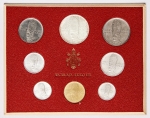 Numismática Vaticano - Oportunidade para completar sua coleção - Vamos oferecer individualmente várias datas. Cartela com 8 moedas incluindo 500 liras em prata - Cartela oficial com crescente valorização. Oportunidade! Ano VII - 1969