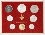 Numismática Vaticano - Oportunidade para completar sua coleção - Vamos oferecer individualmente várias datas. Cartela com 8 moedas incluindo 500 liras em prata - Cartela oficial com crescente valorização. Oportunidade! Ano XII - 1974