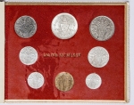 Numismática Vaticano - Oportunidade para completar sua coleção - Vamos oferecer individualmente várias datas. Cartela com 8 moedas incluindo 500 liras em prata - Cartela oficial com crescente valorização. Oportunidade! Ano 1975