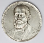 Numismática Brasil - Medalha em prata ao benemérito Antônio Gonçalves d` Araujo - A.I.S.S.Da Candelária - Girardet - Assinada 1900 - KP 47 P - 50mm e 60g - CDM Paris
