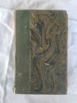 Le livre "Histoire des États-unis' par Édouard Laboulaye 1783-1789 - membre d' Institut - Professeur de législation comparée au collége de França - quatrième édition. Troisième Époque, Paris 1870 - Charpentier Et Cie, Libraires Éditeurs - Quai du louvre, 28. Trdução: O livro "História dos Estados Unidos" de Édouard Laboulaye 1783-1789 - membro do Instituto - Professor de legislação comparada no Collège de França - quarta edição. Troisième Époque, Paris 1870 - Charpentier Et Cie, Livreiros e Editores - Quai du Louvre, 28. Livro em frances raro com mais de 154 anos de existência, encadernação antiga, capa dura com pequeno dano no estado. Livro diferenciado para colecionadores. Este trabalho foi selecionado por acadêmicos como culturalmente importante e faz parte da base de conhecimento da civilização como a conhecemos. Livro em frances raro com mais de 154 anos de existência, encadernação antiga, capa dura com descolamento do miolo e ruptura na lombada, vendido no estado. Livro diferenciado DE COLEÇÃO PARTICULAR. Este exemplar de colecionador apresenta marcas do tempo e manuseio. Livro raro e importante para restauro devido seu estado.