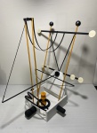 Escultura abstrata feita de madeira com detalhes nas cores branco, preto e amarelo com belos acabamentos. Obra única, assinado HDG no fundo. Dimensões: 42 cm x 31 cm x 31 cm. Recentemente, descobri minha paixão por criar esculturas abstratas, utilizando hastes de madeira e diversos tipos de materiais. Cada peça é uma combinação única de formas e cores, onde a simplicidade do material encontra a complexidade da criatividade. Meu trabalho busca criar composições artísticas que instigam a imaginação e despertam novas perspectivas.