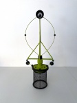 Escultura abstrata feita de madeira com detalhes nas cores preto e verde com belos acabamentos. Obra única, assinado HDG no fundo. Dimensões: 41 cm x 15 cm x 19 cm. Recentemente, descobri minha paixão por criar esculturas abstratas, utilizando hastes de madeira e diversos tipos de materiais. Cada peça é uma combinação única de formas e cores, onde a simplicidade do material encontra a complexidade da criatividade. Meu trabalho busca criar composições artísticas que instigam a imaginação e despertam novas perspectivas.