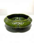 Cerâmica Teixeira - Antigo bowl de cerâmica esmaltada na cor verde. Pequeno bicado na parte interna da borda. Dimensões: 5 cm x 15 cm.