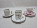 Lote de 3 xícaras de café em porcelana para colecionador.