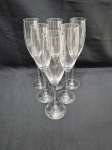 Jogo de 6 taças flutes em cristal Strauss. Medindo 5cm x 26cm de altura.