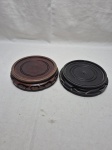 Lote de 2 peanhas em madeira. Medindo a maior 13cm de diâmetro interno x 16cm de diâmetro externo.