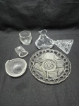 Lote de cinzeiro, petisqueiras, bowl, etc em vidor incolor. Medindo a petisqueira 18cm x 11cm x 3cm de altura.