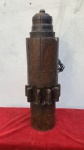 ANTIGA ENGRENAGEM DE MADEIRA, EM CILINDRICO, ABAJUR RUSTICA, 66 CM , PESADA,CONSERVADA