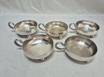 Lote de 5 taças de sobremesa em prata 90. sendo 2 modelos. Medindo 8,5cm x 4,5cm de altura.