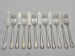 Jogo de 12 talheres de peixe em prata 90 Wolff, modelo grego. Sendo 6 garfos 17,5cm e 6 facas 19,5cm. Necessita de limpeza.