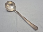Concha de feijão em prata 90 Wolff, modelo grego. Medindo 29cm de comprimento. Necessita de limpeza.