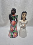 Lote de 2 enfeites, esculturas em terracota pintada. Medindo o maior 26cm de altura.