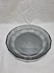 Lindo centro de mesa em grosso cristal fume moldado. Medindo 29cm x 5cm de altura.