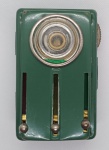 LANTERNA DO EXERCITO DE SOLDADO BULGARO - MODELO USADO DURANTE A SEGUNDA GUERRA MUNDIAL - POSSUI PINTURA VERDE OLIVA ORIGINAL - 4 FILTROS DE CORES - FUNCIONANDO PERFEITAMENTE, POREM SEM LAMPADA E BATERIA - COMPRADA EM LEILAO NA BULGARIA - CONFORME FOTOS