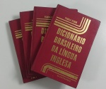 CONJUNTO COM 4 LIVROS DO DICIONARIO BRASILEIRO DA LINGUA INGLESA  DA EDITORA FASE - PANDIA PANDU - EM BOM ESTADO, POREM COM PAGINAS AMARELAS E MARCAS DO TEMPO - NO ESTADO CONFORME FOTOS