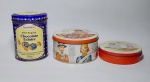 Lote de 3 lindas latas vazias de coleção. Representando: Bombons TAVENERS - Made in England - Bombons JAMESONS - Westminster - London - England  e Balas - Bristow's of Devon - Made in England. Medida menor: 13 cm de diâmetro x 3 cm de altura. Medida maior: 10,5 cm de diâmetro x 13 cm de altura.