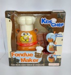 Lindo Aparelho - FONDUE MAKER - Kids Chef - Faça um delicioso Fondue de Chocolate - Completo - Na caixa e embalagem original - Funcionamento: 4 pilhas AA - Estrutura em plástico rígido - Medida da caixa: 23,5 cm x 23,5 cm x 13 cm. OBS: Apesar de conservado, foi feito teste e não ligou. Necessita de revisão. Vendido no estado conforme fotos.