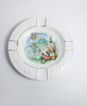 Antigo e Lindo Cinzeiro em Porcelana representando Região da - GALICIA - Espanha - Medida: 14 cm de diâmetro x 2 cm de profundidade. Porcelanas ELYCA. Conforme fotos.