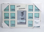 Conservado e sem uso - Quadro Porta Retrato - MEU PRIMEIRO ANINHO -  12 Meses - 13 Fotos - MDF - Lacrado - Medida: 39 cm x 25 cm x 1 cm. Conforme fotos.