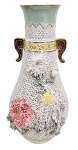 Antigo vaso oriental base para abajur em porcelana fenestrada ricamente decorado em alto relevo com douração - 46x23 cm - faltando pequenos pedaços nas folhas e pétalas que não prejudica a beleza da peça. (M.C.)