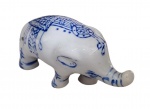Bibelô em porcelana - 04x07x03cm.