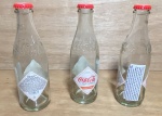 COCA-COLA - Lote composto por 3 Garrafas de Coca-Cola Specialty com sabor de amora e zimbro - edição especial importada da Romênia.