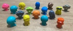 Lote composto por 16 bonecos Googos em modelos e cores variadas conforme fotos.