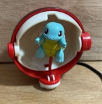 Pokebola Pokémon - 7,5x8cm - com desgastes do manuseio.