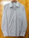 VILA ROMANA - Camisa em algodão - TAM 5 - com manchas amareladas do tempo e necessitando limpeza.(M.C.) cadastro novo