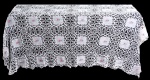 Toalha de organza branca bordada. 237x201 cm