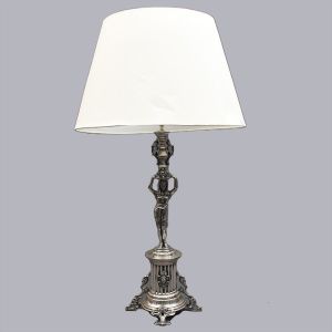 Tocheiro de prata portuguesa transformado em luminária elétrica. Alt. 55 cm. Peso da prata 1.380g.