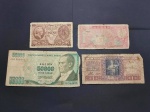 Quatro cédulas de países estrangeiros diversas