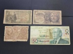Quatro cédulas de países estrangeiros diversas