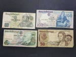 Quatro cédulas de países estrangeiros diversas