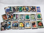 Lote com aproximadamente 40 cartinhas do bakugan algumas com chapa de ferro, para acionar as miniaturas bakugan