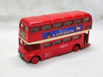 Miniatura de carrinho Ônibus de Londres da WELLY, med aproximadamente 11,5cm