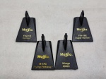 Quatro bases de miniaturas de aviões da Maisto