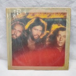 Disco de vinil Spirit Having Flown Bee Gees em bom estado de conservação