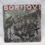 Disco de vinil Bon Jovi New Jersey em bom estado de conservação