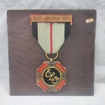 Disco de vinil Jeff Line Electric Light Orchestra com encarte, item em bom estado de conservação