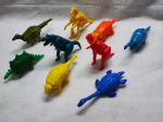 Nove miniaturas da coleção de dinossauros da antiga revista Recreio