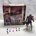 Action Figure do Gambit Amazing Yamaguchi na caixa, medindo 16cm