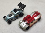 Duas miniaturas de carrinhos da Hot Wheels, med. aproximadamente entre 6 e 9cm