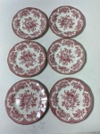 ENOCH WEDGWOOD - ENGLAND - Seis pratos rasos em porcelana inglesa com decoração de flores e pássaros na cor rosa e friso prateado. Medidas: