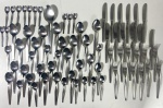 Conjunto de talheres em aço inox MASSON  73 peças - Contém:  12 colheres de sobremesa, 12 colheres de chá, 12 colheres de café, 12 colheres de sopa, 1 colher para servir , 12 facas grandes, 12 garfos grandes.